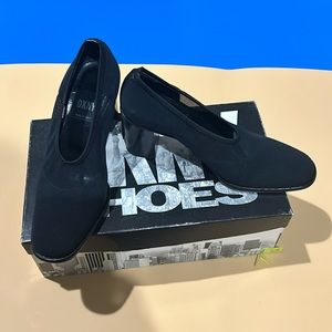 Women’s DKNY Stretch heels shoes 5.5